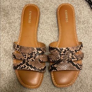 Express sandals size 7